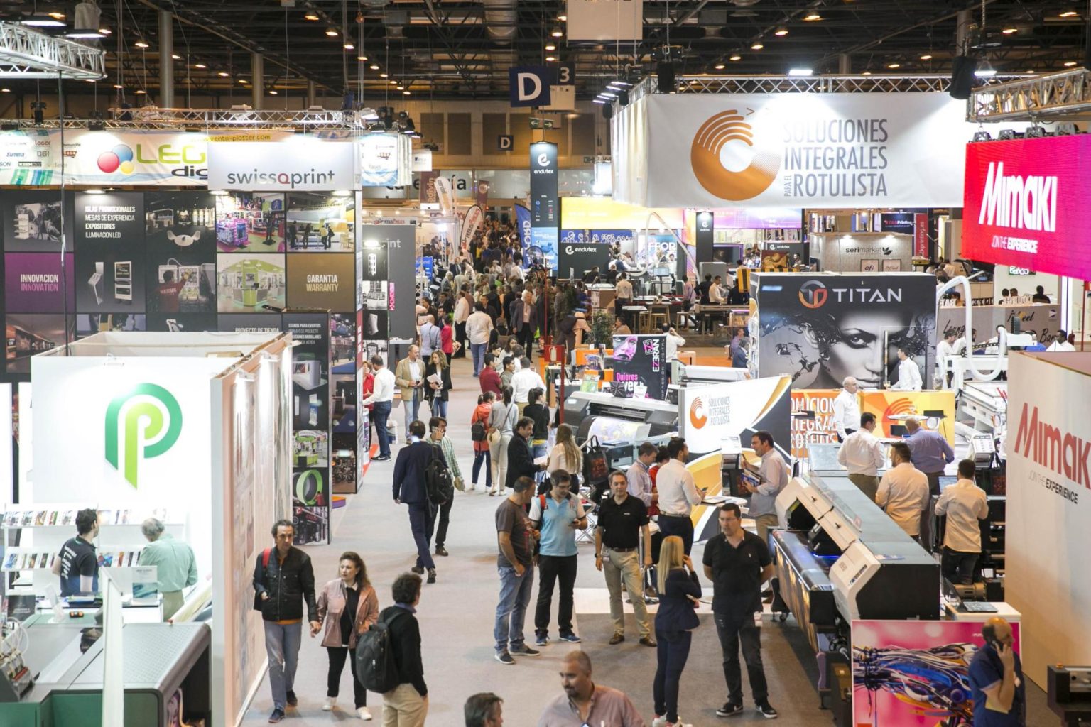 Personalización en directo: cómo aplicar DTF en ferias y eventos en vivo